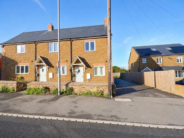 House for sale in Fosters Booth, Pattishall
