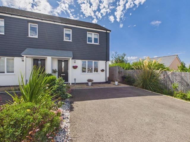 House for sale in Hayle, Cornwall