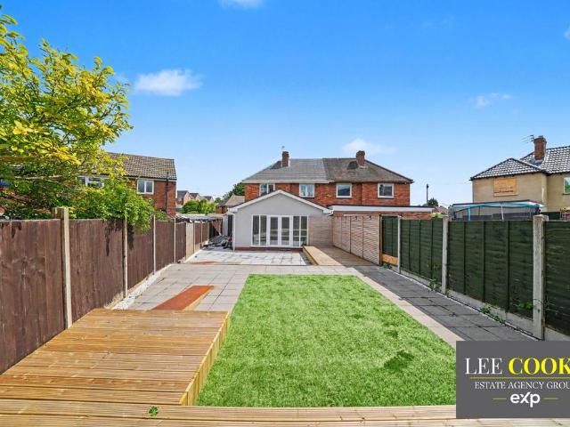 House for sale in Darlaston, West Midlands