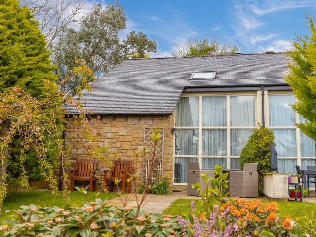 House for sale in Cowan Bridge, Bare