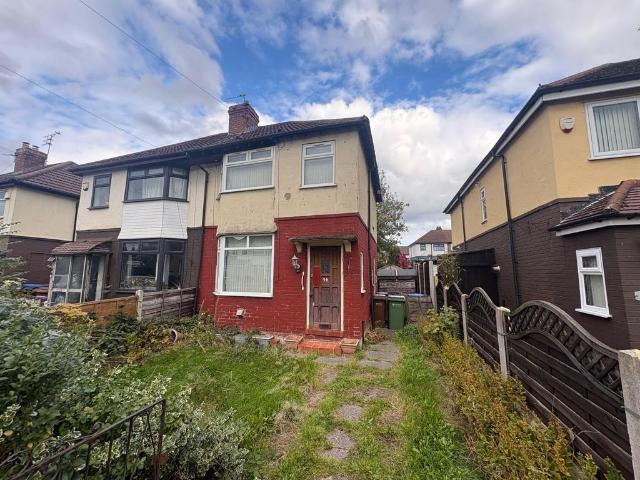 House for sale in Brinnington, Stockport