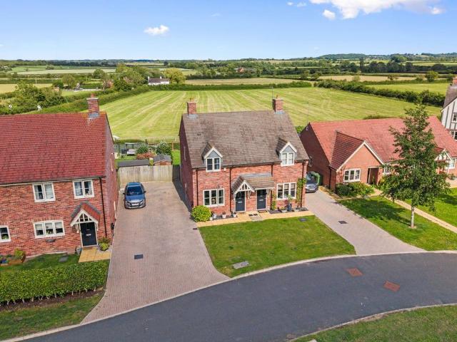 House for sale in Crookhill, Worcestershire