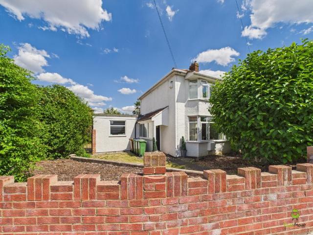House for sale in Blackfen, Greater London