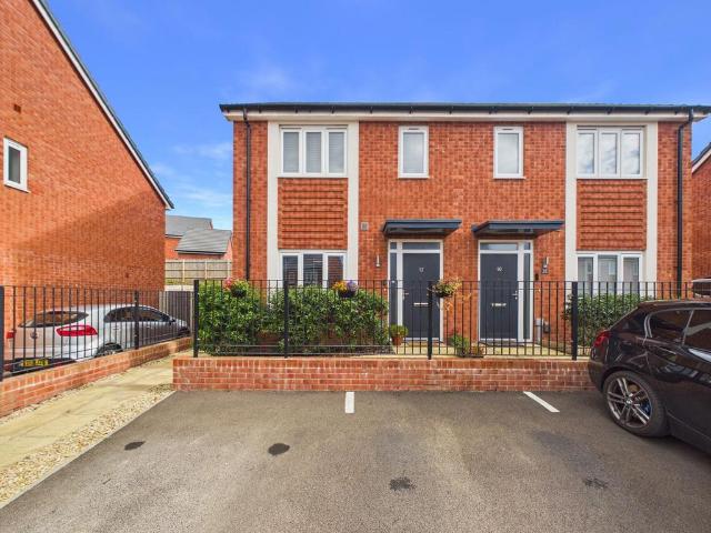 House for sale in Flowerdown Park, Locking