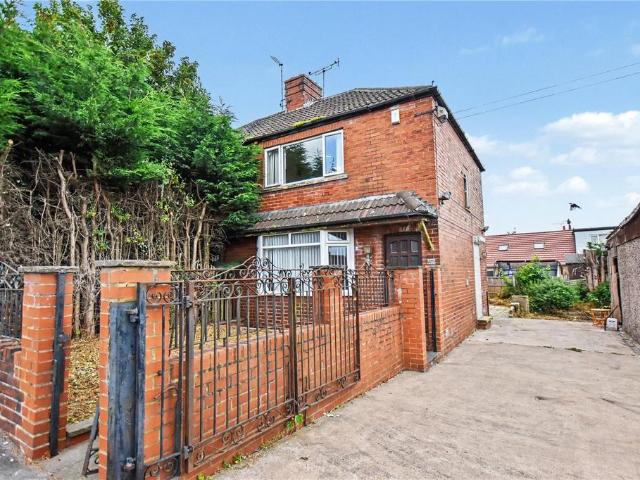 House for sale in Gildersome, West Yorkshire