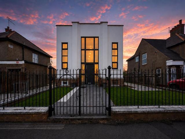 House for sale in Westone, Northampton