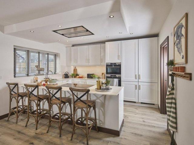House for sale in Heol-las, Surrey