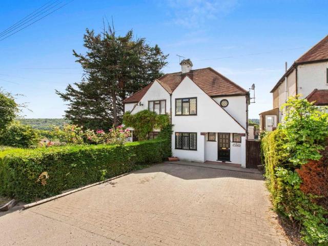 House for sale in Chepping Wycombe, Loudwater