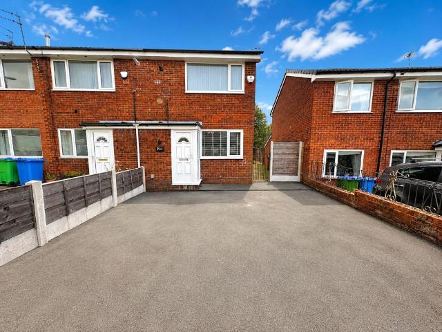 House for sale in Burnedge, Greater Manchester