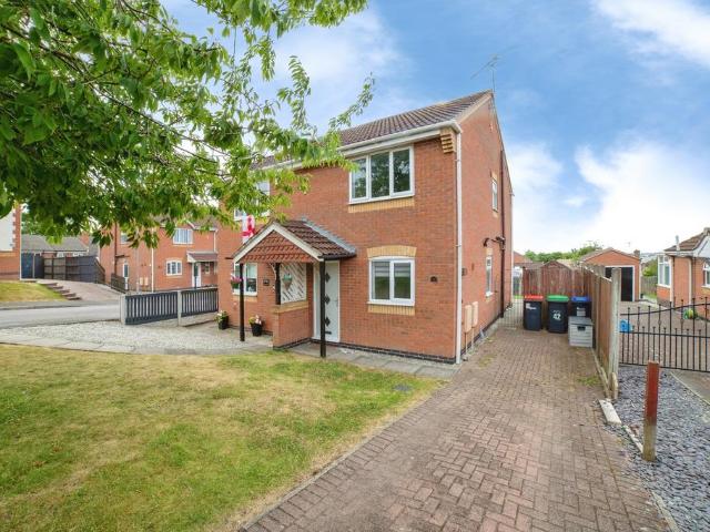 House for sale in Huthwaite, East Midlands