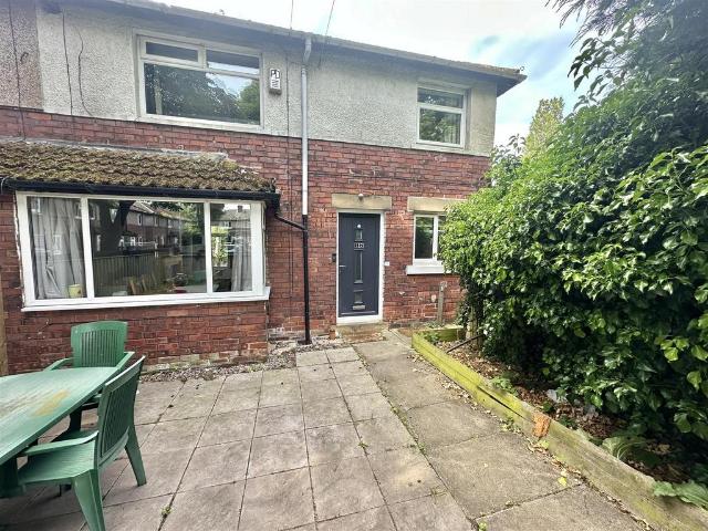 House for sale in Little Gomersal, West Yorkshire