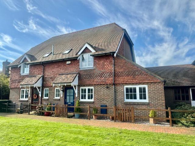 House for sale in Hawkinge, Folkestone