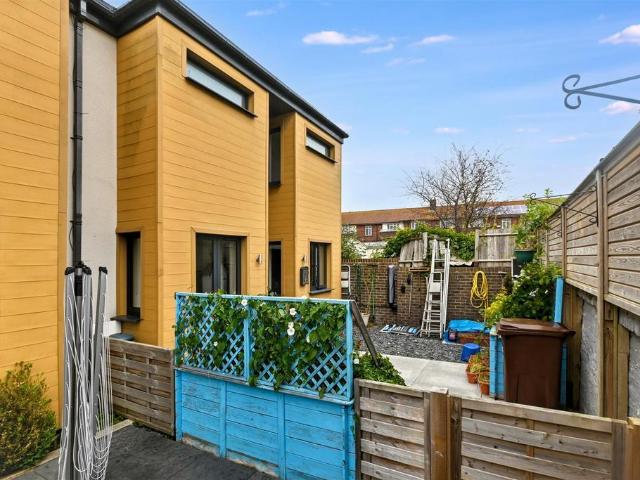 House for sale in Roselands, Eastbourne