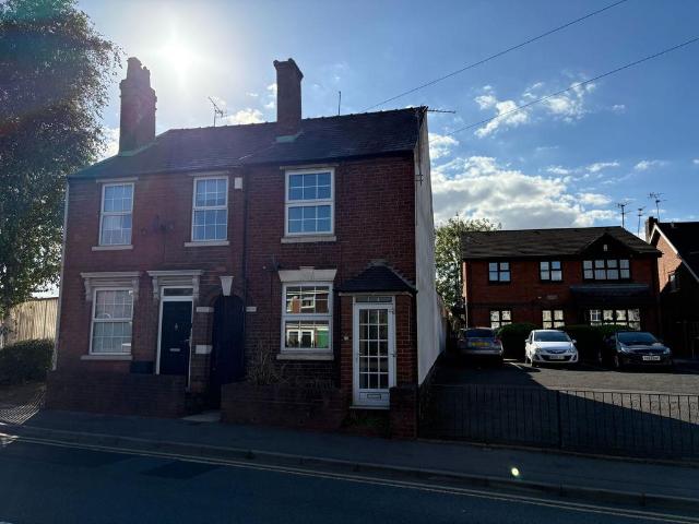 House for sale in Kingswinford, West Midlands