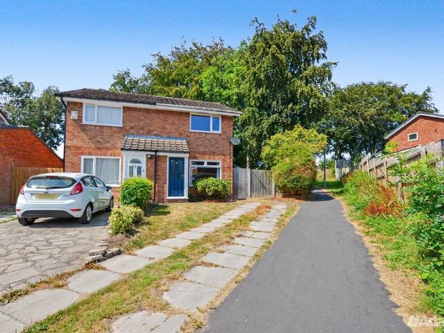 House for sale in Beechwood, Halton