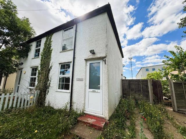House for sale in Threshers Bush, Epping