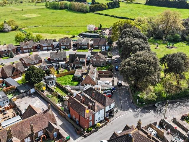 House for sale in Upchurch, Oad Street