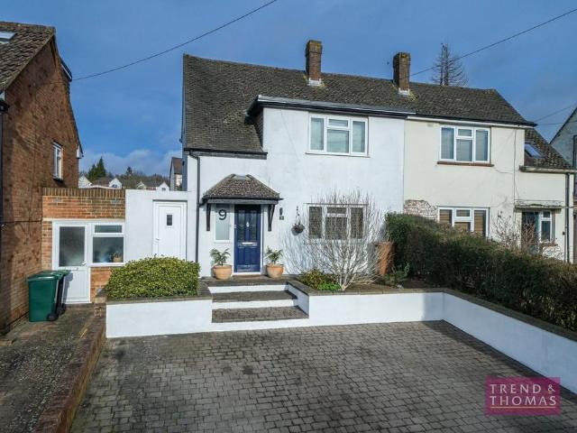 House for sale in Moneyhill, Batchworth