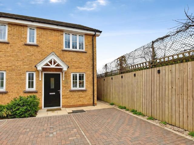 House for sale in Darlaston, West Midlands
