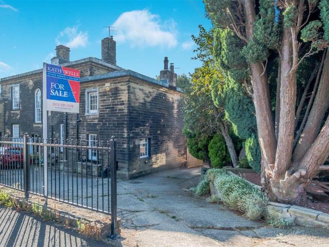 House for sale in Wortley, West Yorkshire