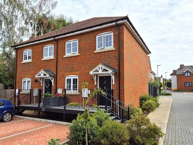 House for sale in Henlow, Bedfordshire
