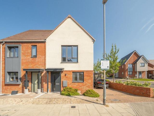 House for sale in Castle Hill, Monks Orchard