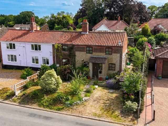 House for sale in Acle, Crostwick