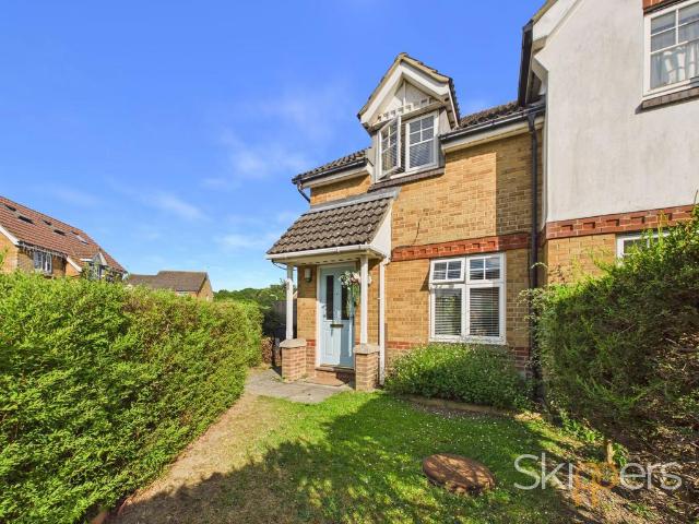 House for sale in Willesborough, Bridgefield