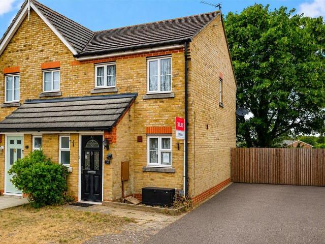 House for sale in Woodside Estate, Houghton Regis