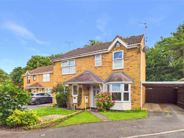 House for sale in Brambleside, Kettering
