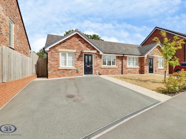 House for sale in Weston Woods, Weston