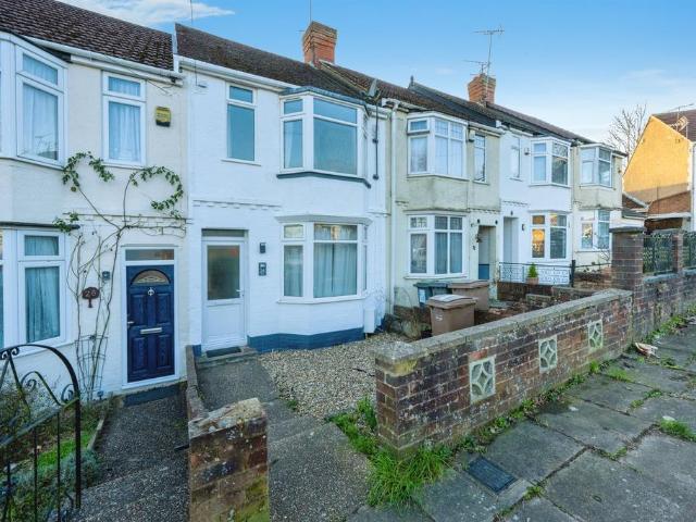 House for sale in Spring Park, Luton