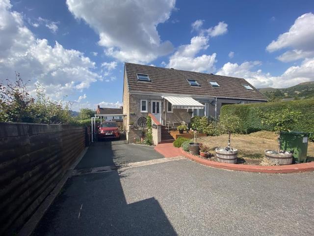 House for sale in Crickhowell