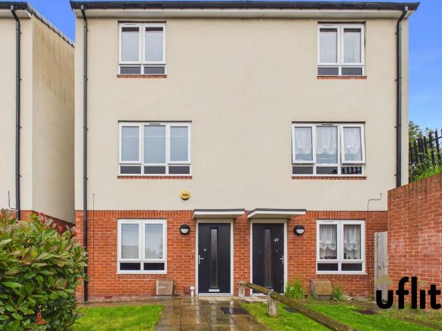 House for sale in Dalton, South Yorkshire
