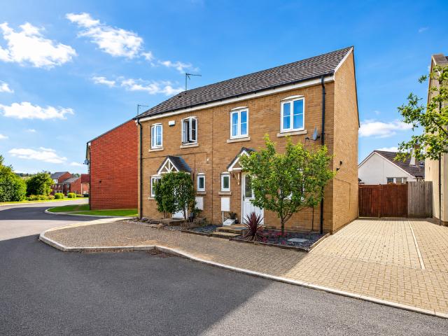 House for sale in Cranham Gate, Pamington