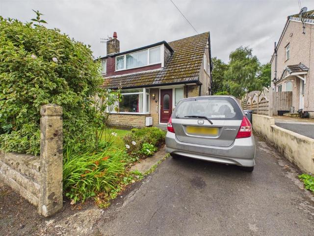 House for sale in Brookhouse, Bare