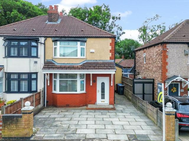 House for sale in Whiston Cross, Whiston