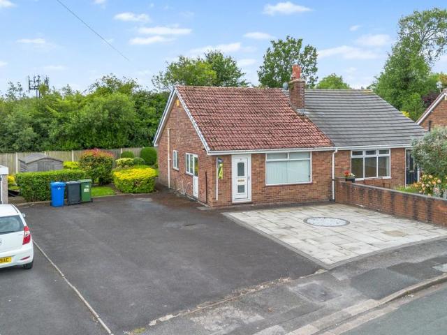 House for sale in Lingley Green, Warrington