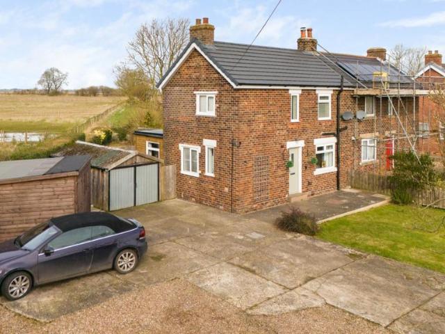 House for sale in Eastoft, North Lincolnshire