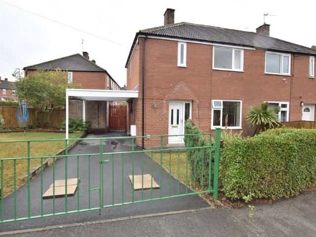 House for sale in Scholes, West Yorkshire