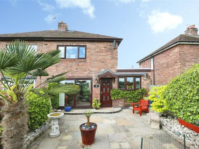 House for sale in Haslington