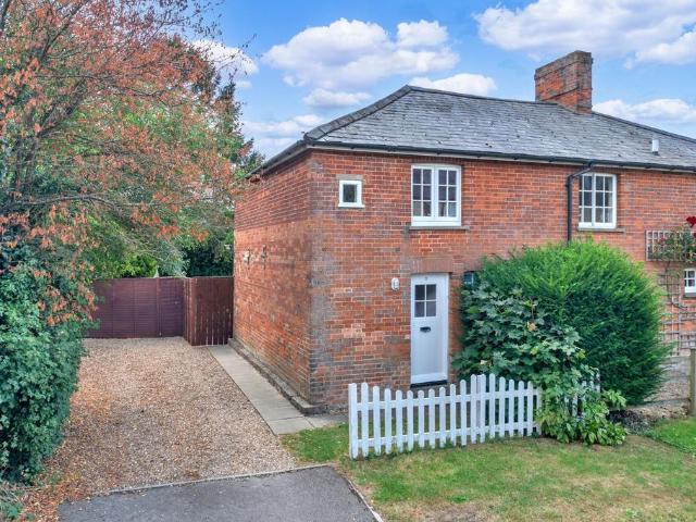 House for sale in King's Walden, Hertfordshire