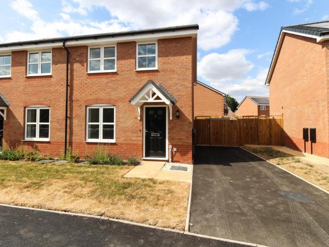 House for sale in Green Close, Warwickshire