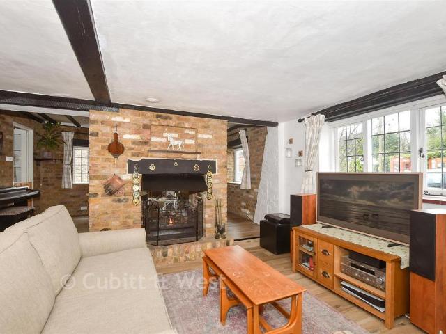 House for sale in Horsham, West Sussex