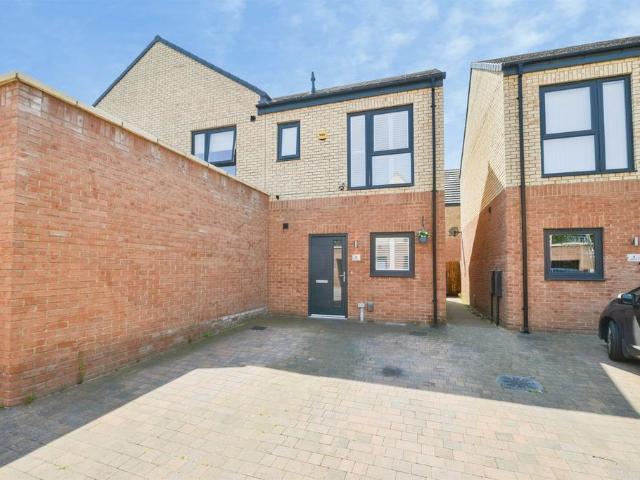 House for sale in Stockton-on-tees