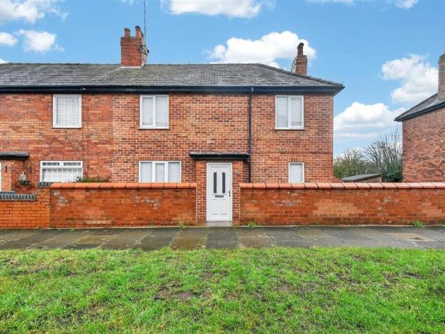 House for sale in High Field, York