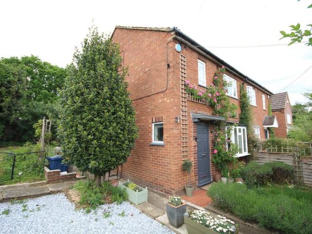 House for sale in Penn, Forty Green