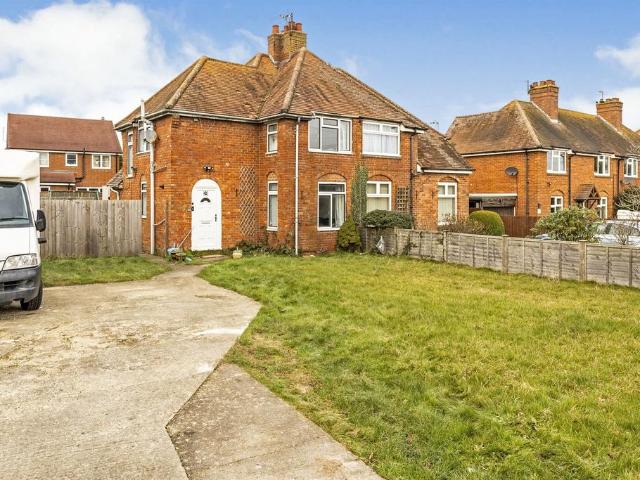 House for sale in Steeple Claydon, Buckinghamshire