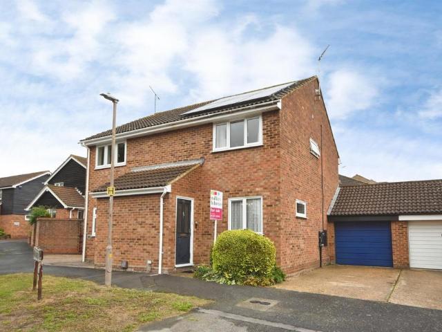 House for sale in Hutton Mount, Navestock Side