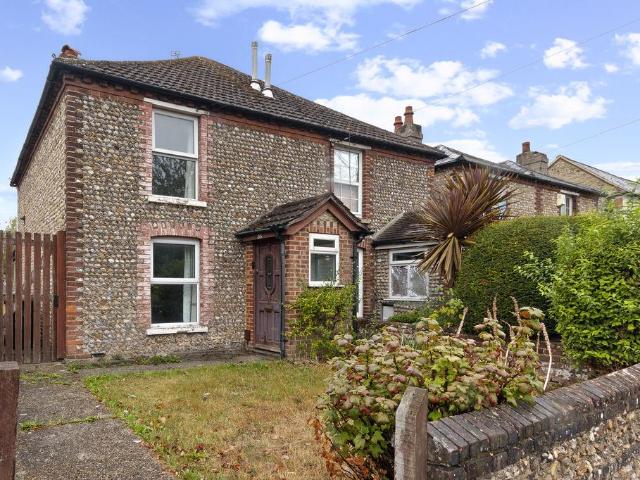 House for sale in Chichester, Littlecote